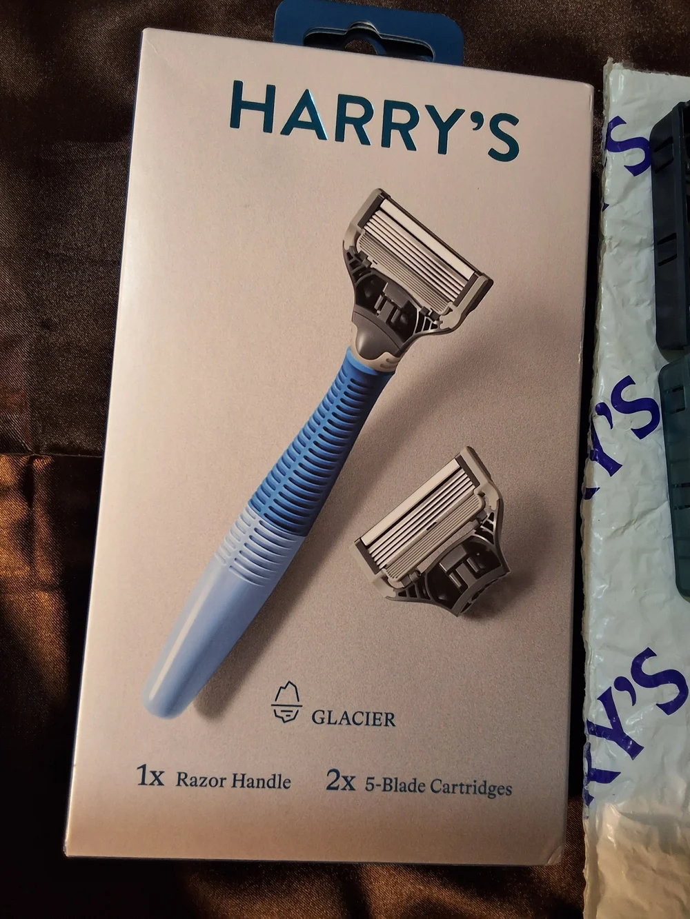 Harry's Glacier Razor Handle + 16 Total 5-Blade Cartridges Bundle